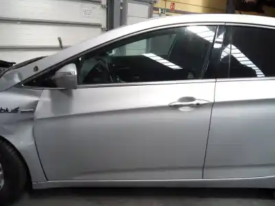 Peça sobressalente para automóvel em segunda mão porta da frente esquerda por hyundai i40 style blue referências oem iam 