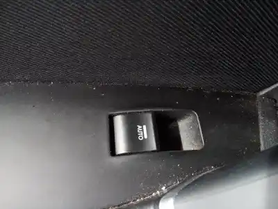 Peça sobressalente para automóvel em segunda mão botão / interruptor elevador vidro traseiro esquerdo por hyundai i40 style blue referências oem iam 