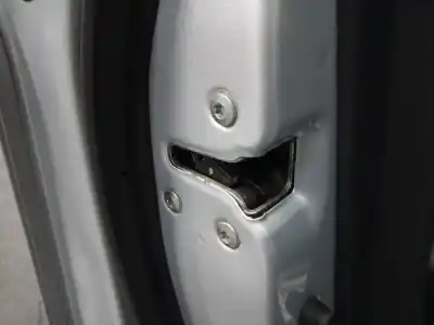 Peça sobressalente para automóvel em segunda mão fechadura da porta dianteira esquerda por hyundai i40 style blue referências oem iam 