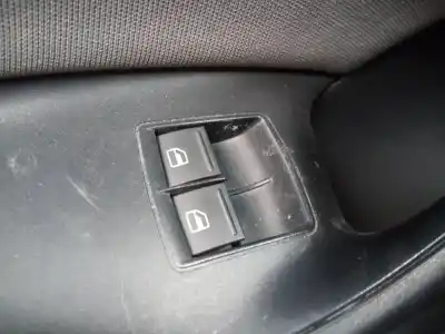 Автозапчасти б/у ВЫКЛЮЧАТЕЛЬ ЛЕВОГО ПЕРЕДНЕГО ОКНА за SEAT IBIZA SC (6P5)  ссылки OEM IAM   