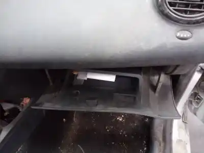 Peça sobressalente para automóvel em segunda mão porta luvas por renault twingo authentique referências oem iam   