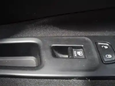 Peça sobressalente para automóvel em segunda mão botão / interruptor elevador vidro dianteiro direito por jeep renegade sport 4x2 referências oem iam 