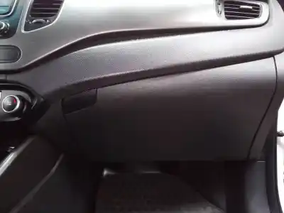 Peça sobressalente para automóvel em segunda mão  por KIA CARENS ( )  Referências OEM IAM   