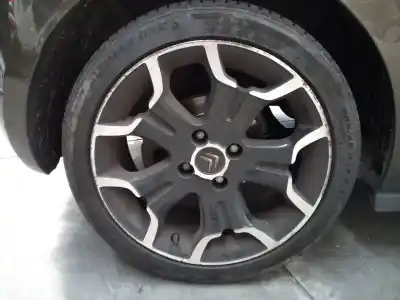 Pièce détachée automobile d'occasion jante pour citroen ds3 sport références oem iam 205/45/17  