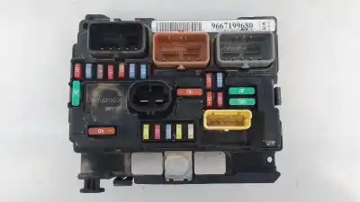 Second-hand car spare part fuse box unit for citroen c3 collection oem iam references 9667199680 e3-b2-25-1 
