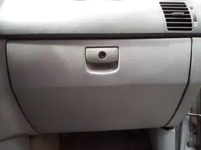 Автозапчасти б/у бардачок за KIA SORENTO I (JC) 2.5 CRDi ссылки OEM IAM   