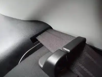 Автозапчастина б/у задній лівий ремін безпеки для MAZDA 3 LIM. () Evolution Посилання на OEM IAM   