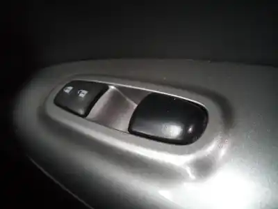 Pezzo di ricambio per auto di seconda mano interruttore alzacristalli anteriore destro per nissan juke (f15) acenta riferimenti oem iam 