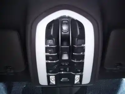 Автозапчастина б/у внутрішне світло для PORSCHE CAYENNE (TYP 92AA) Diesel Посилання на OEM IAM   