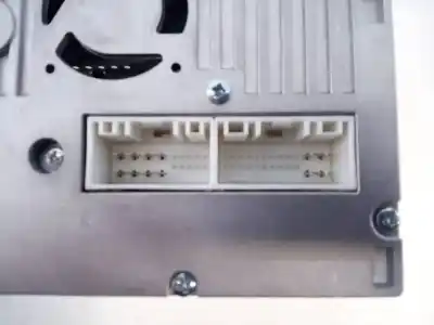 Peça sobressalente para automóvel em segunda mão sistema de áudio / rádio cd por ssangyong tivoli crystal 4x2 referências oem iam 8912035100 e3-a3-13-2 