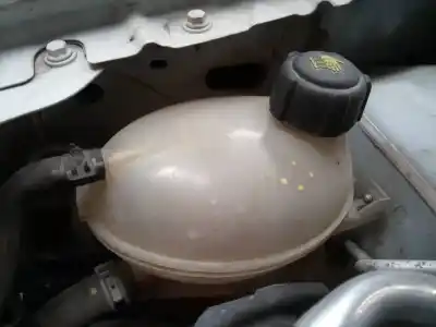 Peça sobressalente para automóvel em segunda mão depósito de expansão por dacia sandero stepway referências oem iam 