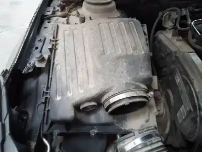 Second-hand car spare part air filter for opel insignia berlina 2.0 selective oem iam references 