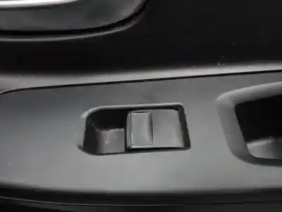 Peça sobressalente para automóvel em segunda mão botão / interruptor elevador vidro dianteiro direito por toyota yaris hybrid active referências oem iam 