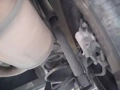 Peça sobressalente para automóvel em segunda mão amortecedor traseiro direito por toyota yaris hybrid active referências oem iam 