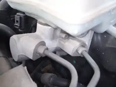 Peça sobressalente para automóvel em segunda mão bomba de travões por audi a6 berlina (4f2) 2.0 tdi referências oem iam 
