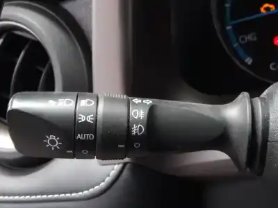 Peça sobressalente para automóvel em segunda mão Comutador De Piscas  por TOYOTA RAV 4 Advance Hybrid Referências OEM IAM   