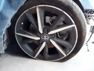 Pièce détachée automobile d'occasion jante pour toyota auris touring sports (e18) hybrid active références oem iam 225/45/17  