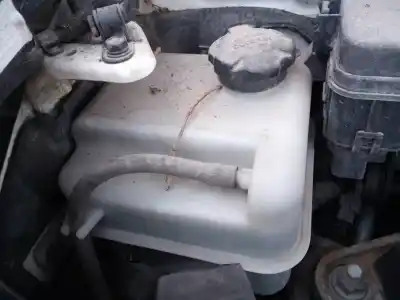 Peça sobressalente para automóvel em segunda mão depósito de expansão por kia carens ( ) drive referências oem iam 