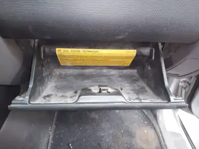 Автозапчастина б/у бардачок для mitsubishi montero (v60/v70) 3.2 di-d all-four посилання на oem iam   