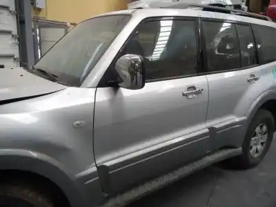 Автозапчасти б/у левая передняя дверь за mitsubishi montero (v60/v70) 3.2 di-d all-four ссылки oem iam   