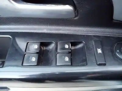 Second-hand car spare part left front power window switch for kia cee´d active oem iam references 