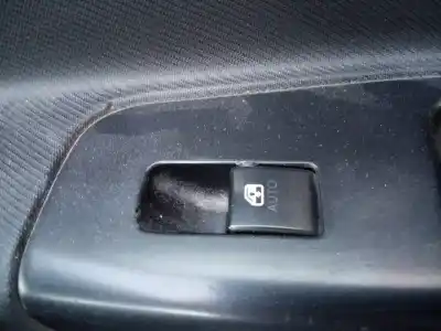 Second-hand car spare part rear right power window switch for kia cee´d active oem iam references 