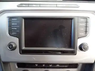 İkinci el araba yedek parçası GPS NAVIGASYON SISTEMI için VOLKSWAGEN PASSAT LIM. (3G2)  OEM IAM referansları 3G0919605D E2-A1-33-3 