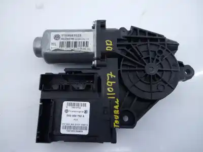 Pezzo di ricambio per auto di seconda mano motore alzacristalli anteriore destro per volkswagen touran (1t3) highline riferimenti oem iam 5k0959792a  1t0959702s
