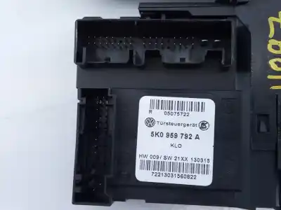 Pezzo di ricambio per auto di seconda mano motore alzacristalli anteriore destro per volkswagen touran (1t3) highline riferimenti oem iam 5k0959792a  1t0959702s