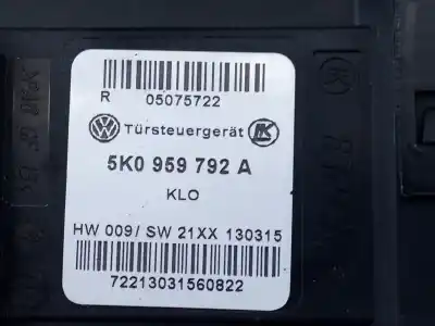 Pezzo di ricambio per auto di seconda mano motore alzacristalli anteriore destro per volkswagen touran (1t3) highline riferimenti oem iam 5k0959792a  1t0959702s