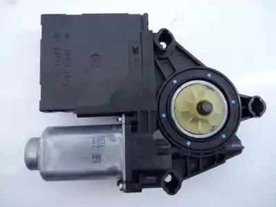 Pezzo di ricambio per auto di seconda mano motore alzacristalli anteriore destro per volkswagen touran (1t3) highline riferimenti oem iam 5k0959792a  1t0959702s
