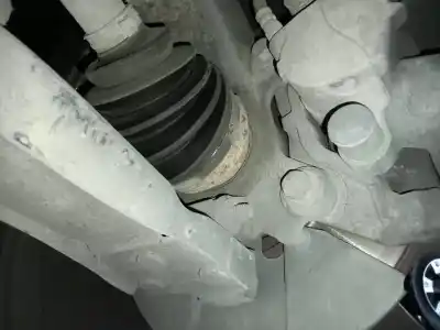 Pezzo di ricambio per auto di seconda mano Snodo Anteriore Sinistro per VOLVO XC60 R-Design Momentum Riferimenti OEM IAM   