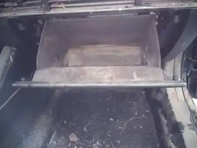 Peça sobressalente para automóvel em segunda mão porta luvas por mazda 3 sedán (bp) evolution-x referências oem iam   