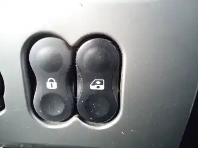 Peça sobressalente para automóvel em segunda mão botão / interruptor elevador vidro dianteiro direito por dacia sandero laureate referências oem iam 