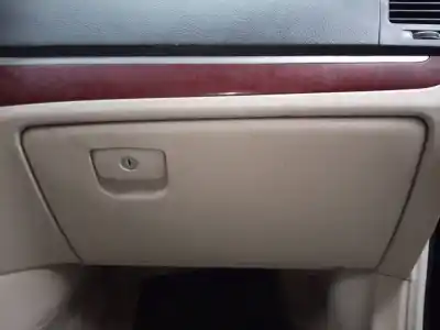 Second-hand car spare part glove compartment for hyundai santa fe (bm) 2.2 crdi cat oem iam references 