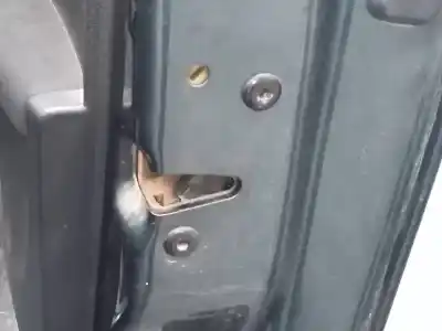 Second-hand car spare part front right door lock for skoda fabia active oem iam references 