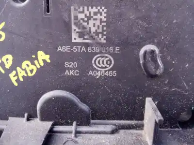 Peça sobressalente para automóvel em segunda mão fechadura da porta traseira direita por skoda fabia active referências oem iam 5ta839016e e1-a5-39-1 