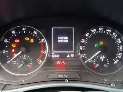 Peça sobressalente para automóvel em segunda mão quadrante por skoda fabia active referências oem iam 6v0920740c e2-a1-33-1 a2c13557700