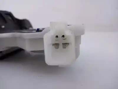 Автозапчастина б/у замок багажника / ворот для nissan pulsar (c13) acenta посилання на oem iam  e2-a4-60-1 