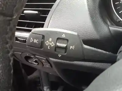 Peça sobressalente para automóvel em segunda mão comutador de piscas  por bmw serie 1 berlina (e81/e87) 118i referências oem iam 