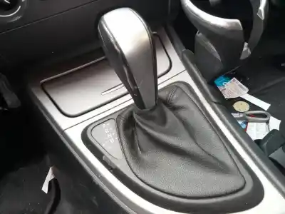 Peça sobressalente para automóvel em segunda mão alavanca de velocidades por bmw serie 1 berlina (e81/e87) 118i referências oem iam 