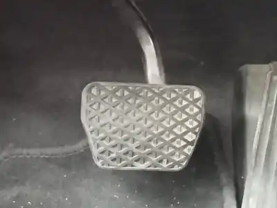Peça sobressalente para automóvel em segunda mão pedal de travão por bmw serie 1 berlina (e81/e87) 118i referências oem iam 