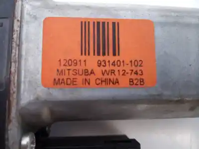 Recambio de automóvil de segunda mano de motor elevalunas delantero izquierdo para jeep gr.cherokee (wk) 3.0 crd overland referencias oem iam 931401102  