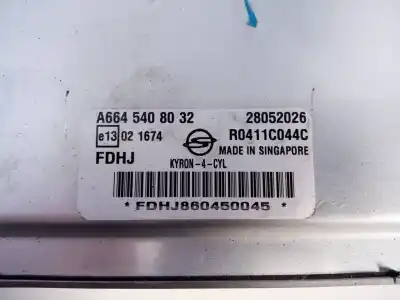 Автозапчастина б/у ебу контролер двигуна для ssangyong kyron 200 xdi limited посилання на oem iam a6645408032 e3-a3-19-2 