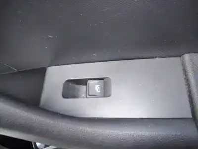 Pièce détachée automobile d'occasion COMMANDE DE LÈVE VITRE AVANT DROIT pour SKODA RAPID  Références OEM IAM   
