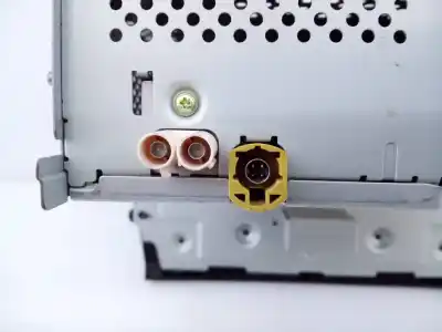 Second-hand car spare part audio system / radio cd for skoda rapid active oem iam references 5ja035871 e2-a1-10-7 