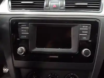 Peça sobressalente para automóvel em segunda mão sistema de áudio / rádio cd por skoda rapid active referências oem iam 