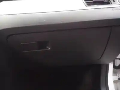 Peça sobressalente para automóvel em segunda mão porta luvas por skoda rapid active referências oem iam 