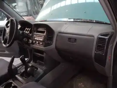 Second-hand car spare part dashboard for mitsubishi montero (v60/v70) 3.2 di-d all-four oem iam references 