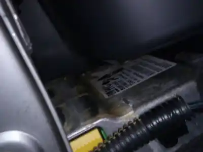 Pezzo di ricambio per auto di seconda mano  per OPEL CORSA D  Riferimenti OEM IAM 13283818  